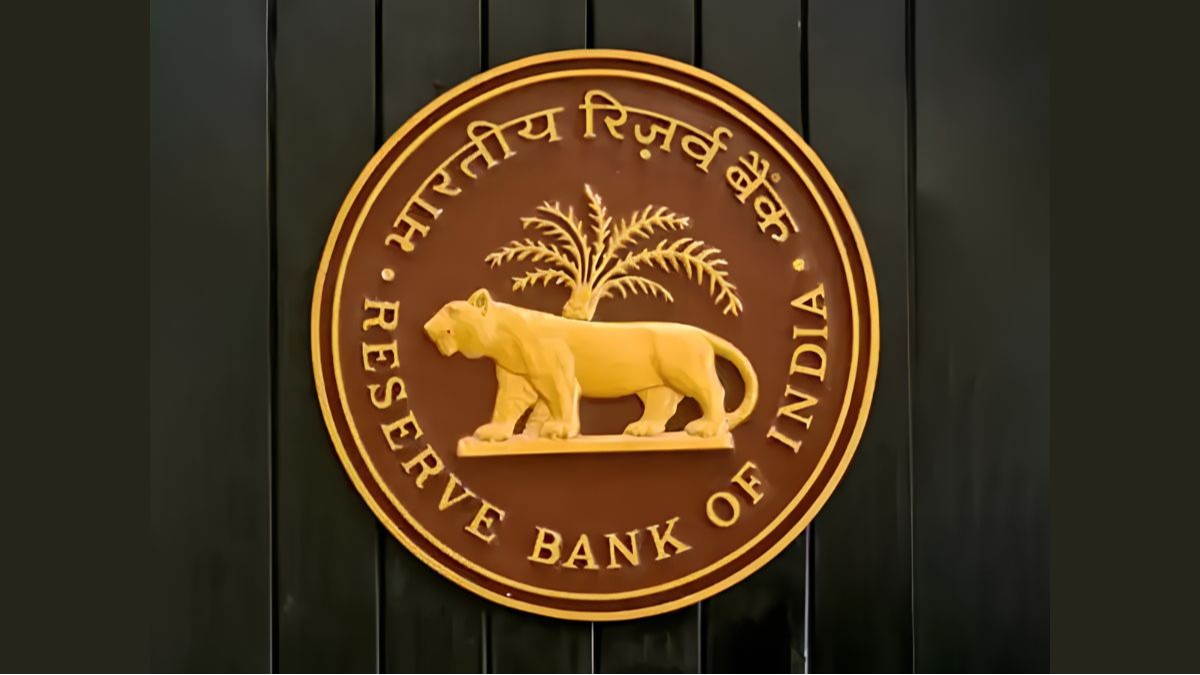 Govt promotes Suman Ray as new Executive Director of RBI