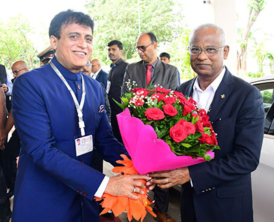 President of Maldives along with senior dignitaries visits JNPA