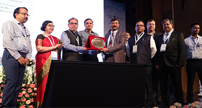 EIL conferred with Best Performance Award