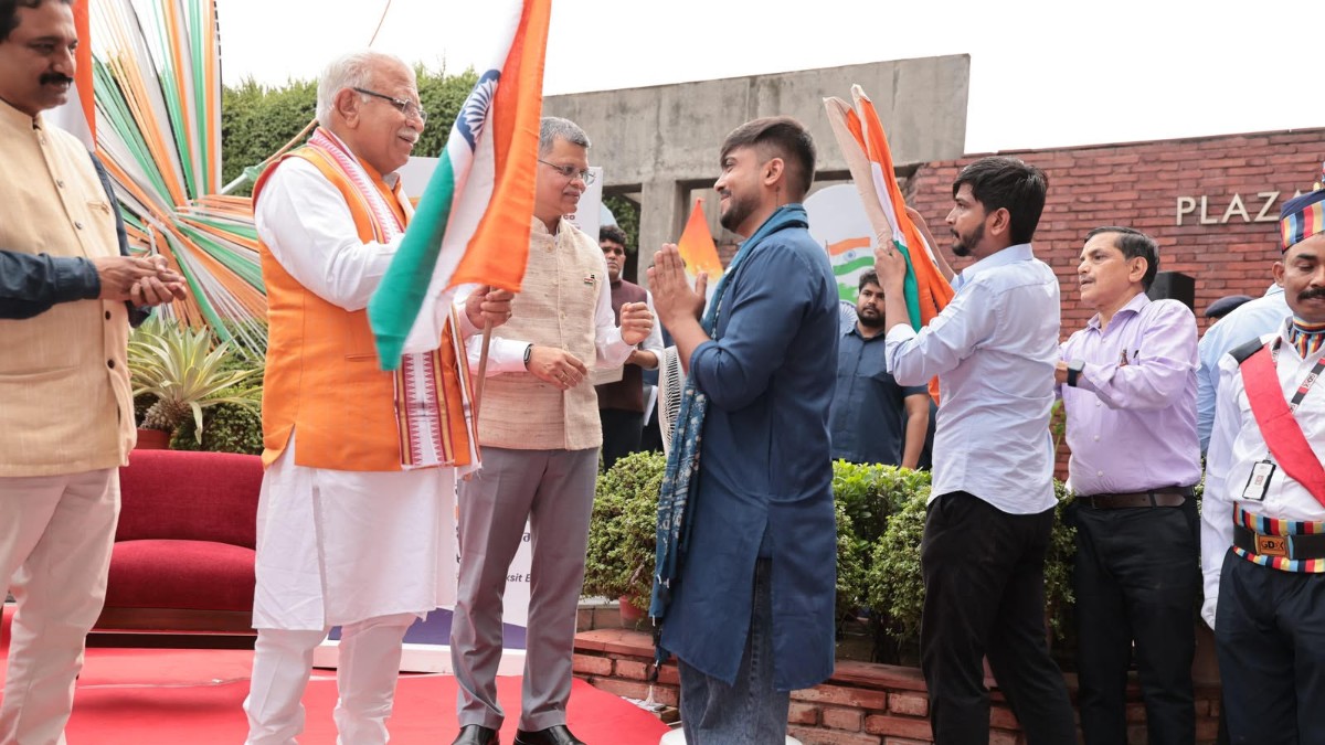 HUDCO celebrates Har Ghar Tiranga with patriotic fervour