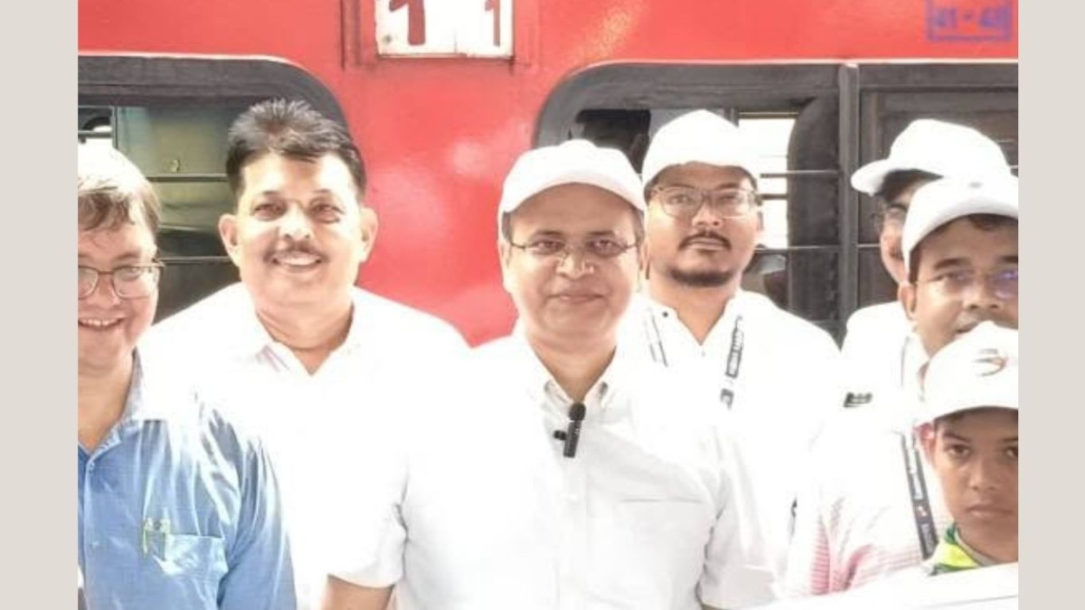 Nilotpal Dey transferred to South Eastern Railway