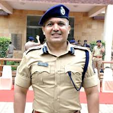 President accepts resignation of Shivdeep Lande from IPS